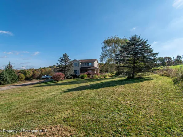 166 Hillview Dr, Factoryville, PA 18419