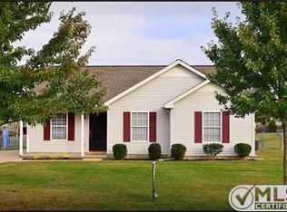 111 Skylark Dr, Murfreesboro, TN 37129