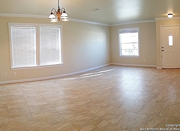 3rd image of 24618 Magnolia Fls