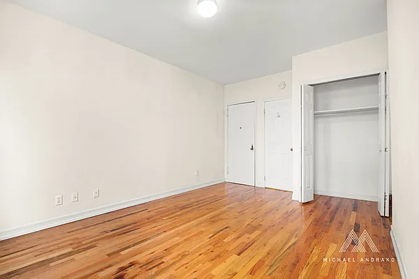 Rented by Cooper & Cooper Real Estate | media 20