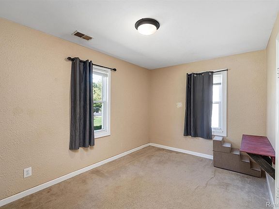 5th image of 38727 Wade Rd
