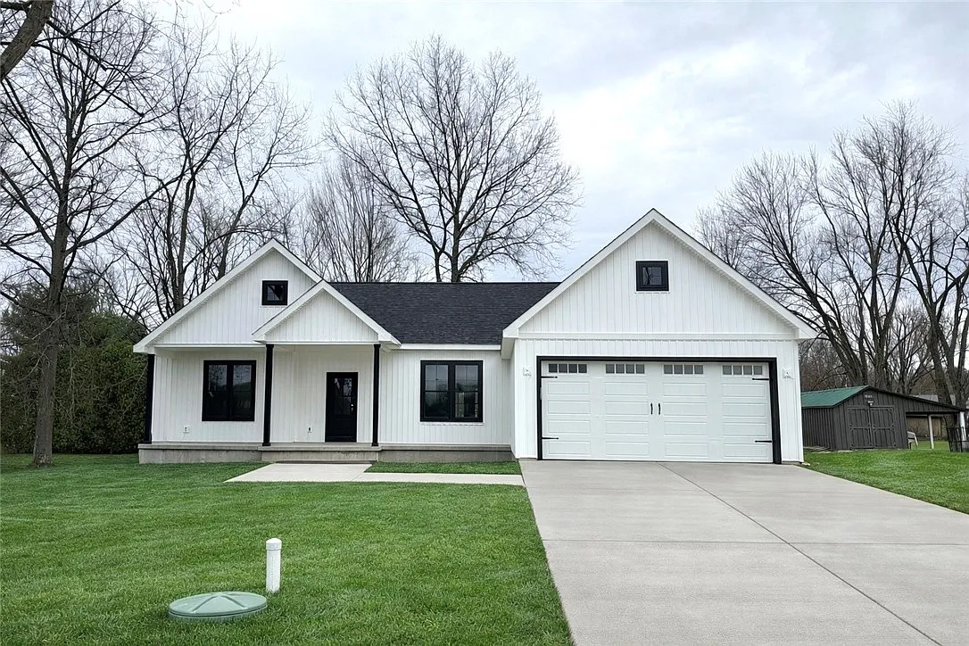 3154 Spiker Ln photo 1