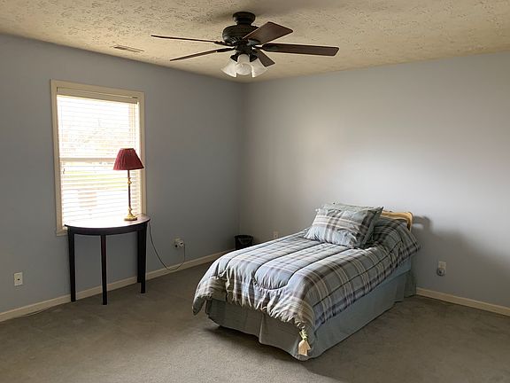 4th image of 3819 Gray Pond Ct