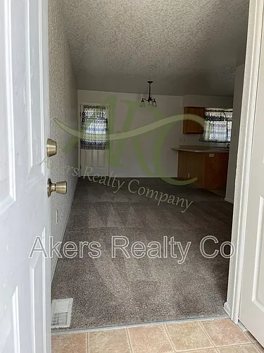 2726 Poplar St #B Photo 1