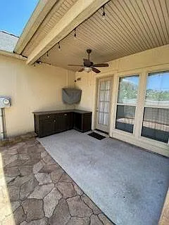 100 Oak Aly — Photo 12