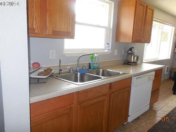 2nd image of 5708 NE 52nd Pl