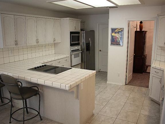 4th image of 1181 E Woodhaven Ln