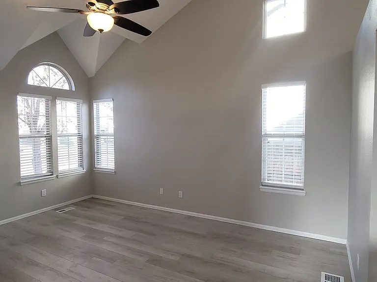 1248 W 133rd Cir — Photo 3