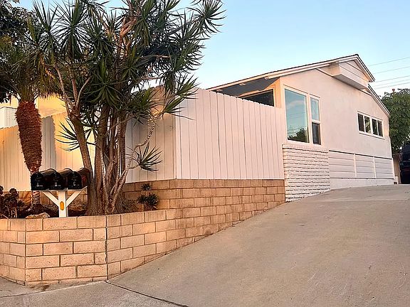 4th image of 106 E Avenida Ramona #A
