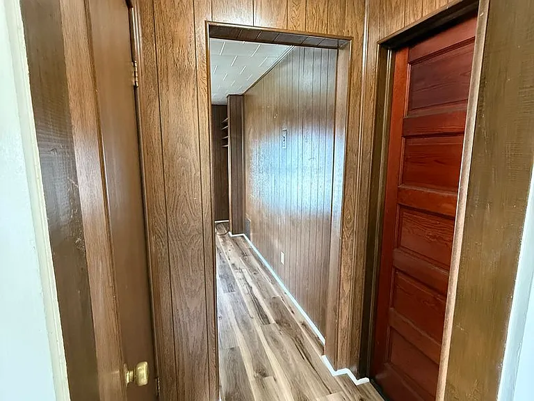 612 Lansing Ave — Photo 10