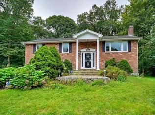 44 Freeport Dr, Burlington, MA 01803