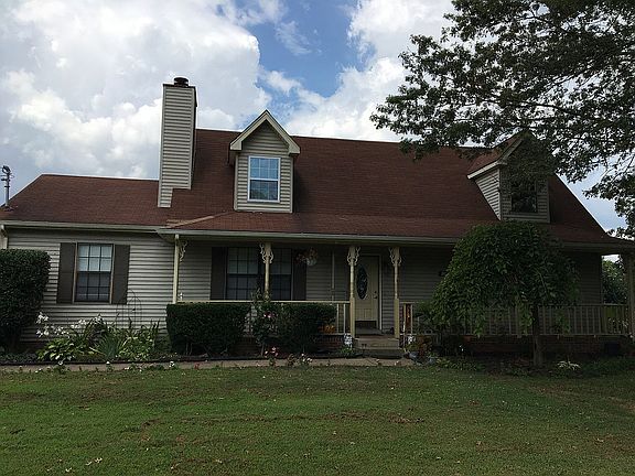 2nd image of 130 Neal Ave