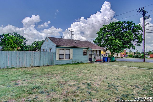 1st image of 102 Cravens Ave