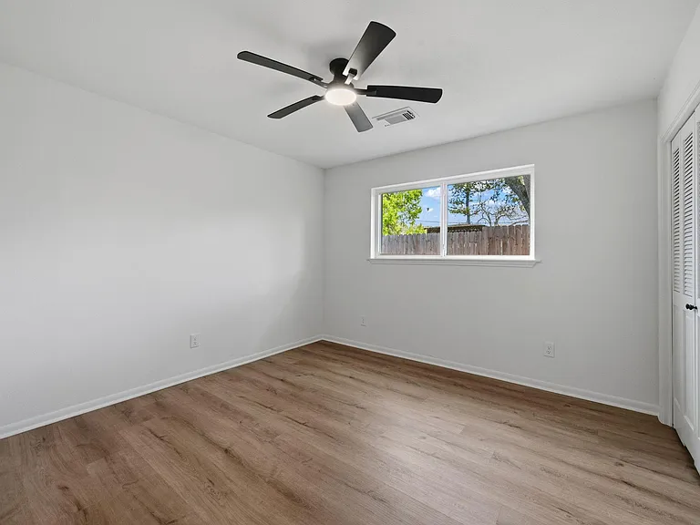 210 Ridgemont Dr — Photo 19