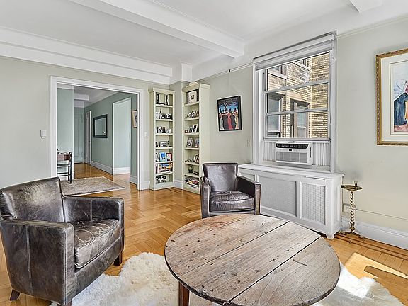 3rd image of 310 W 72nd St #15A