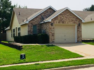 833 Villagepoint Ln, Fort Worth, TX 76108