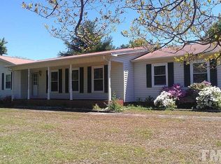 105 Edgewater Dr, Broadway, NC 27505