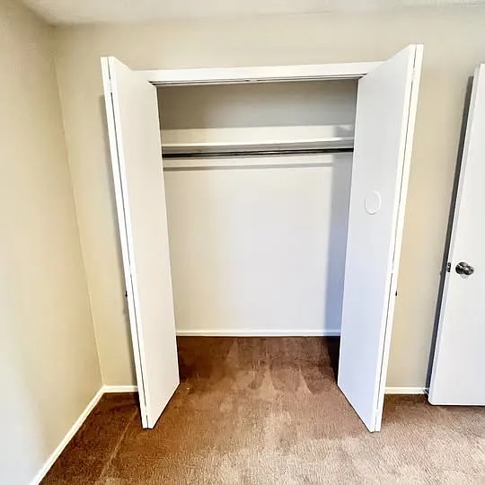 Westland Apartments — Photo 9