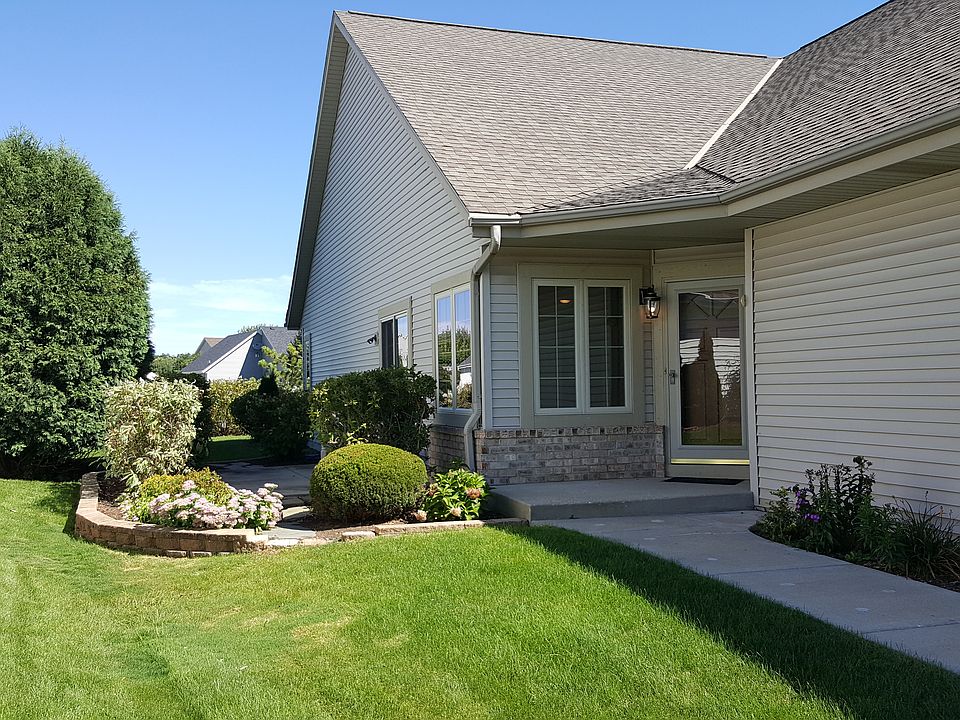 1st image of 2752 Sandra Ln