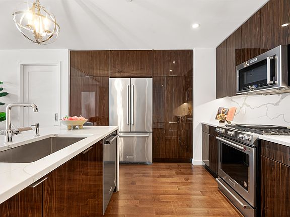 3rd image of 800 Avenue At Port Imperial Blvd #816