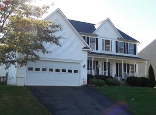 23 Rollingside Dr, Fredericksburg, VA 22406