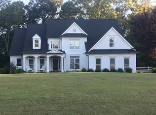 3539 Lake Breeze Ln, Gainesville, GA 30506