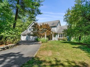 44 Roseland Dr, Fitchburg, MA 01420