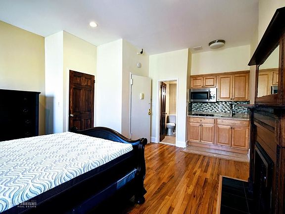 3rd image of 235 W 136th St APT 3R