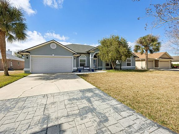 2nd image of 24088 Flora Parke Blvd