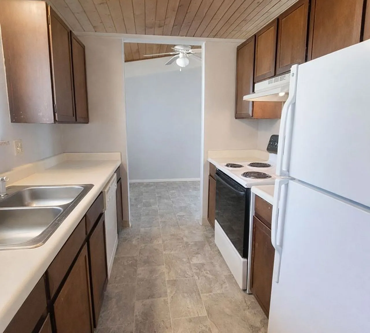 Maple Tree Apartments — Photo 3
