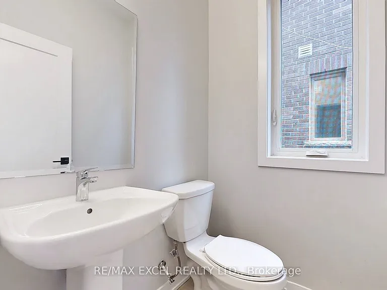 52 Harvey Bunker Cres — Photo 7