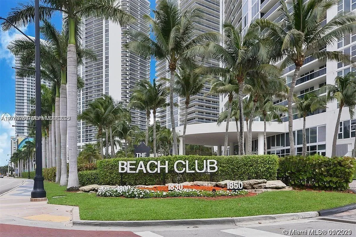 Beach Club Two Condo — Photo 1