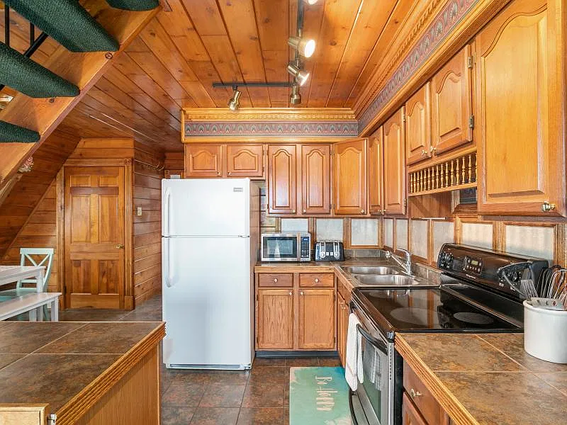 2 bed, 950 sqft, $2,000 — Photo 3