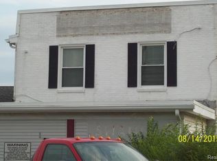 214 N Walnut St, Howell, MI 48843