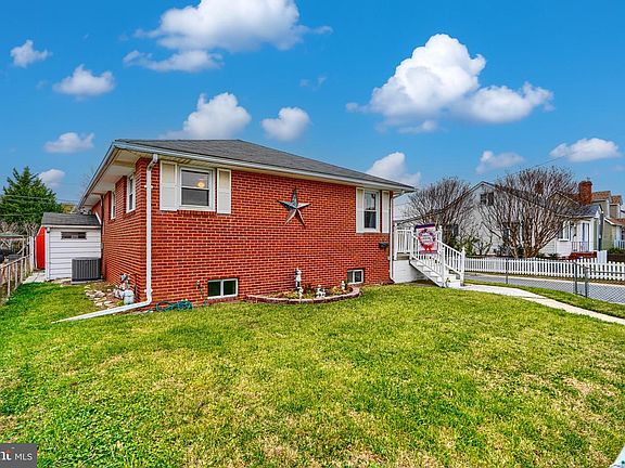 2nd image of 3118 Lynch Rd