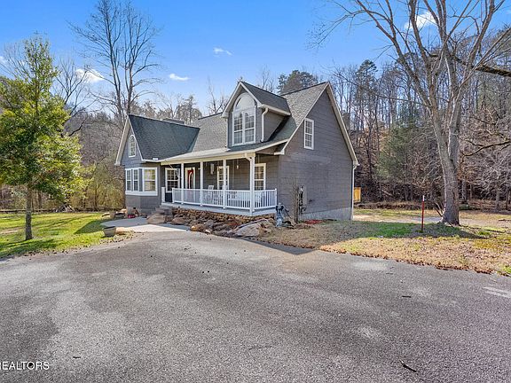 2nd image of 1853 Bluff Mountain Rd