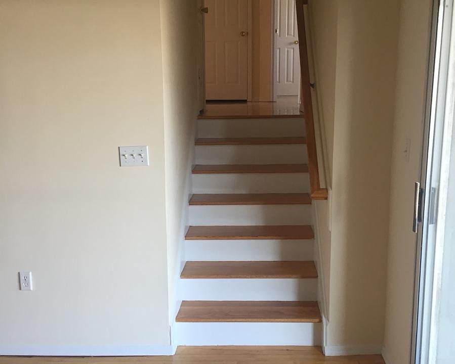 Stairs to upper level from LR
