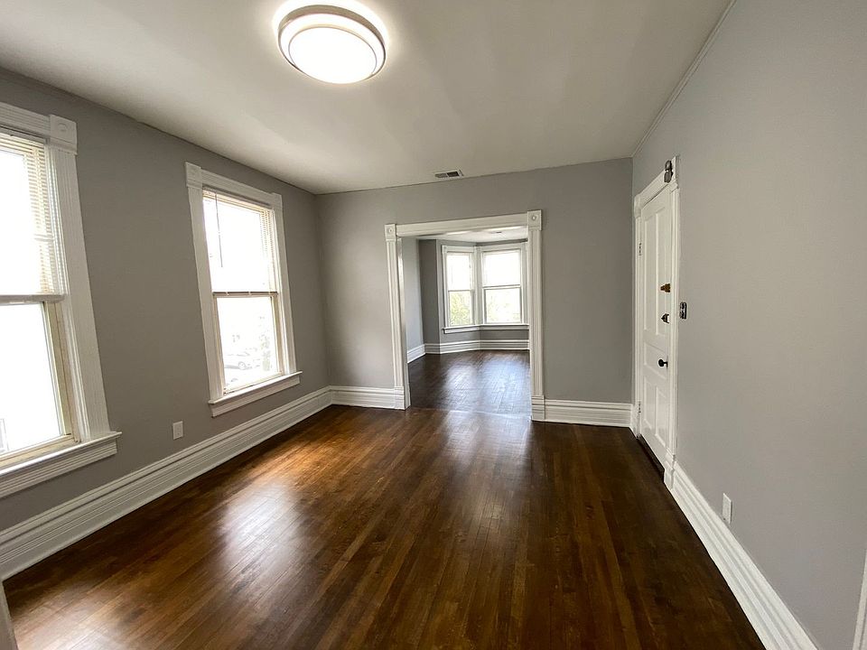 1st image of 3331 N Whipple St #2