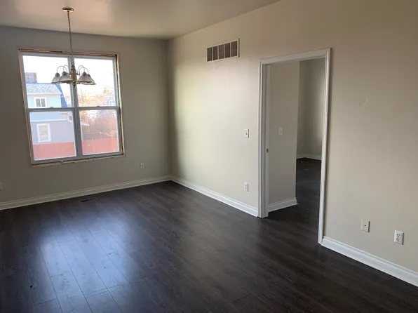 9740 Dequindre St APT 2, Hamtramck, MI 48212