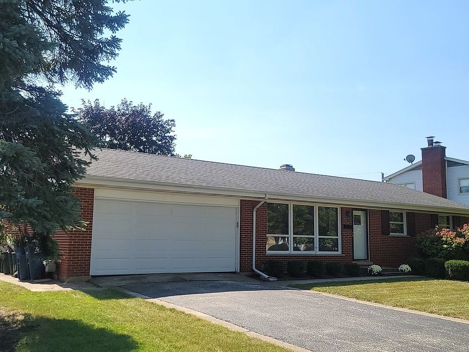 1st image of 311 Munroe Cir