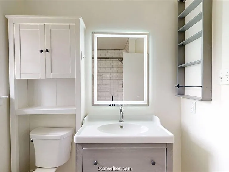 1603 Cloverdale Ct — Photo 12