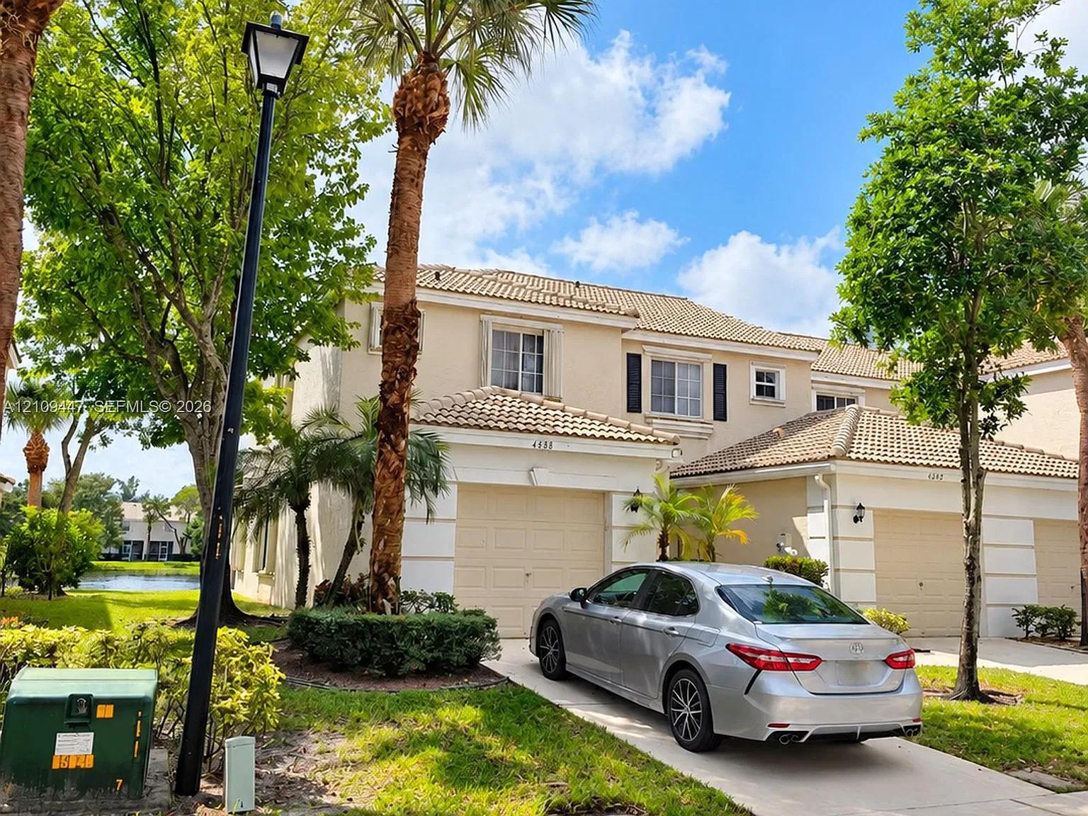 Palmbrooke Townhomes — Photo 1