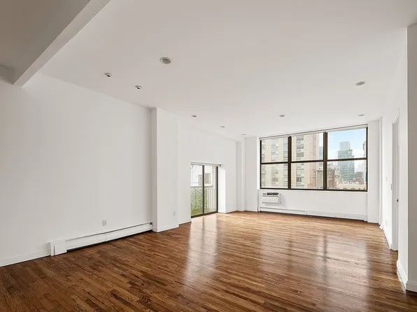 114 E 13th St APT 6A, New York, NY 10003