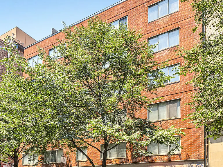 99 Suffolk St #7D — Photo 12