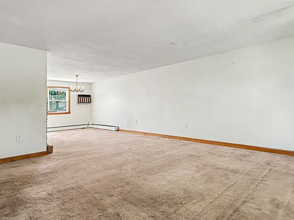 5th image of 168 Lynn St