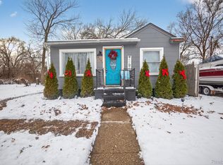 20235 Prairie St, Detroit, MI 48221