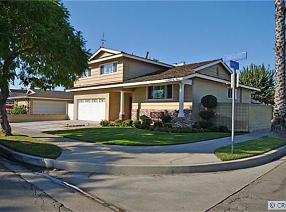 3rd image of 3481 Julian Ave