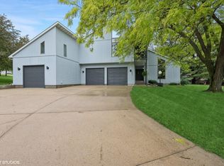 1205 1st Ave NE, Waverly, IA 50677
