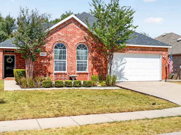1921 Wild Horse Way, Justin, TX 76247