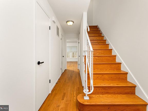 5th image of 1808 Golf View Ct